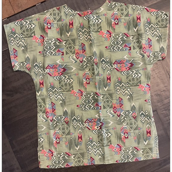 Scrubs Set - Southwest Print Short Sleeve Top and Bottoms - Green - Sz S/8 - Picture 3 of 9